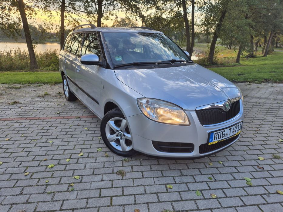 Skoda Fabia 2010r. 1.4 Benzyna Klimatronic Tempomat Alu Relingi