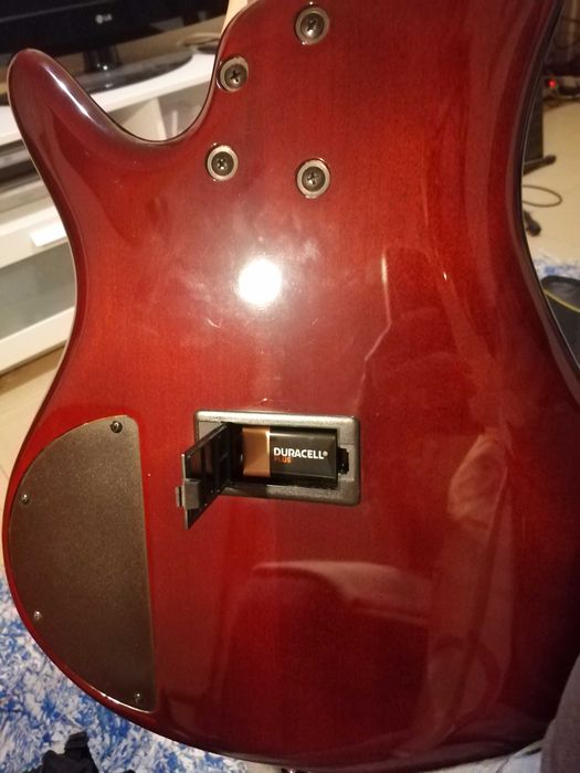 Baixo Fretless - 4 Cordas - Ibanez SR370EF BBT - €280