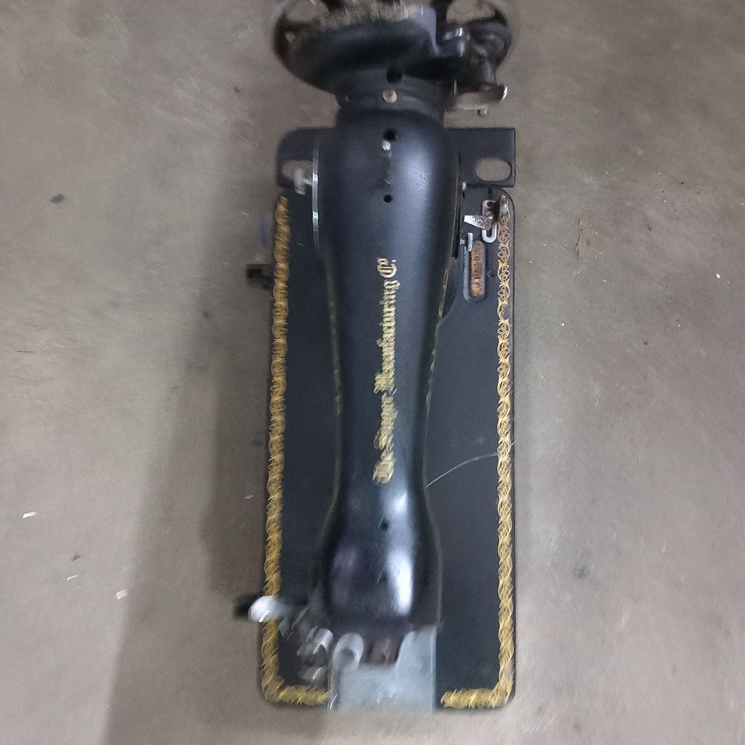 Maquina de costurar antiga
