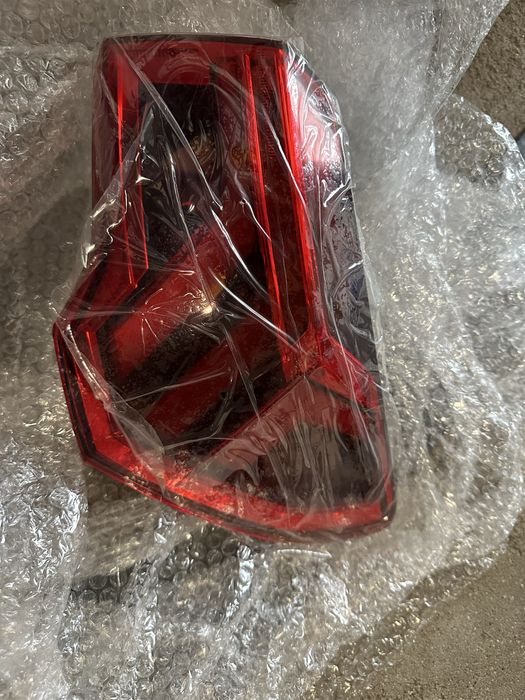 Lampy tylne AUDI Q3 II 83A 2024 USA LED