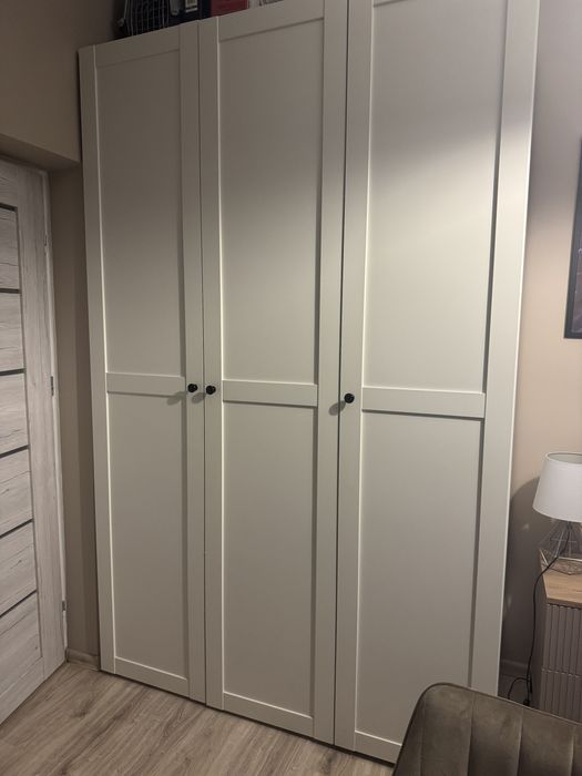 Biała szafa 150 cm