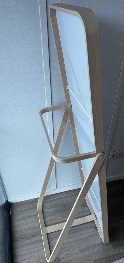 Espelho IKEA de pé