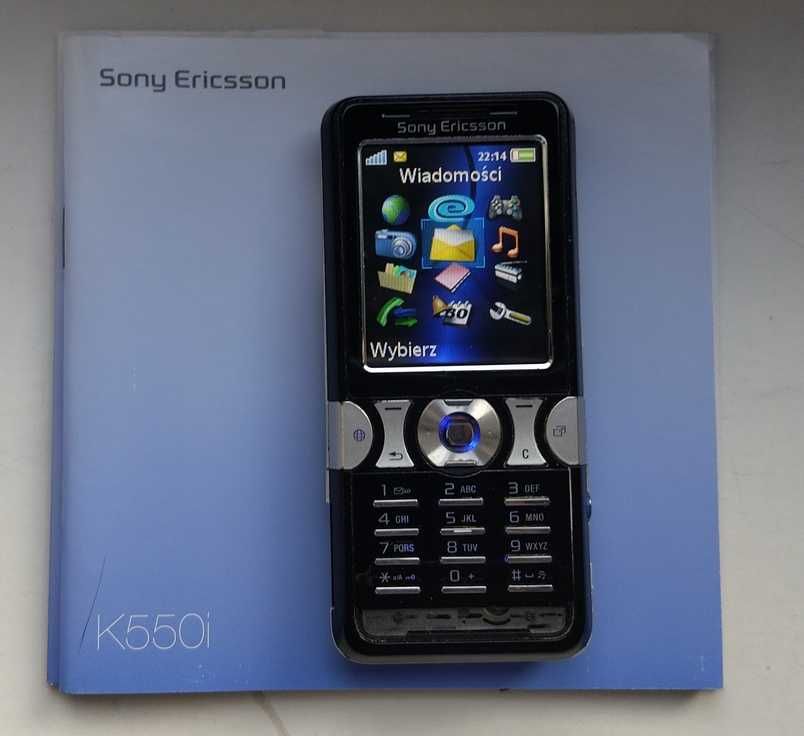 Telefon Sony Ericson K550 z kompletem akcesoriów
