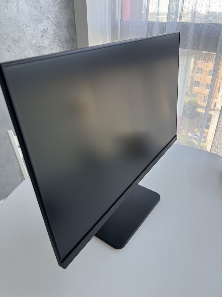 MSI Modern MD241P 24 "