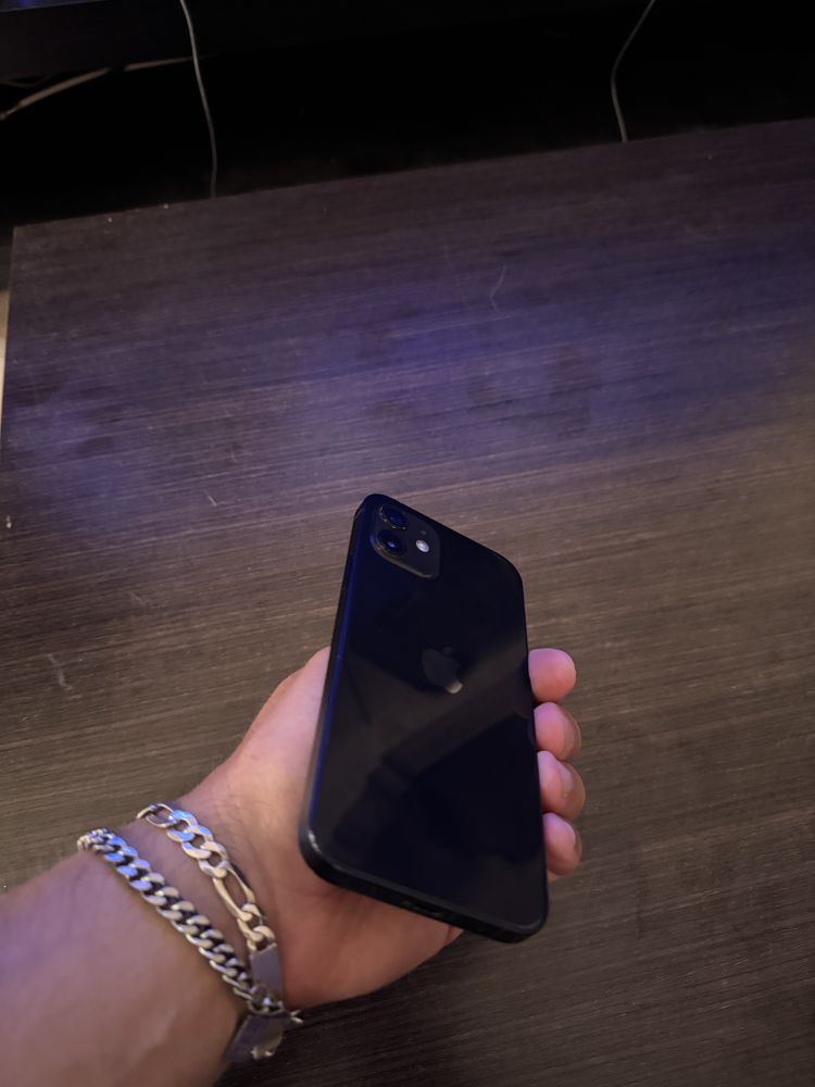 Iphone 12 em otimo estado