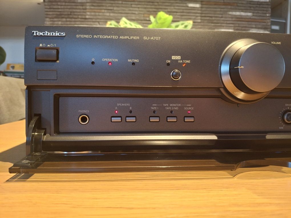 Technics wzmacniacz SU-A707 jak nowy, pilot,  karton.