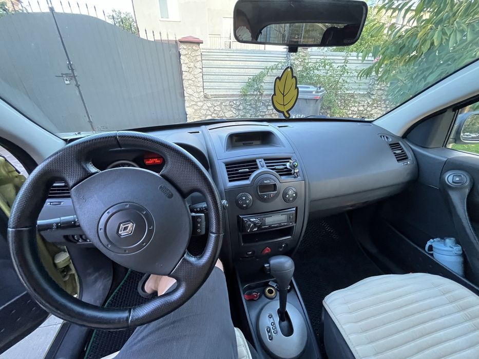 Renault megane 1.6 купе автомат