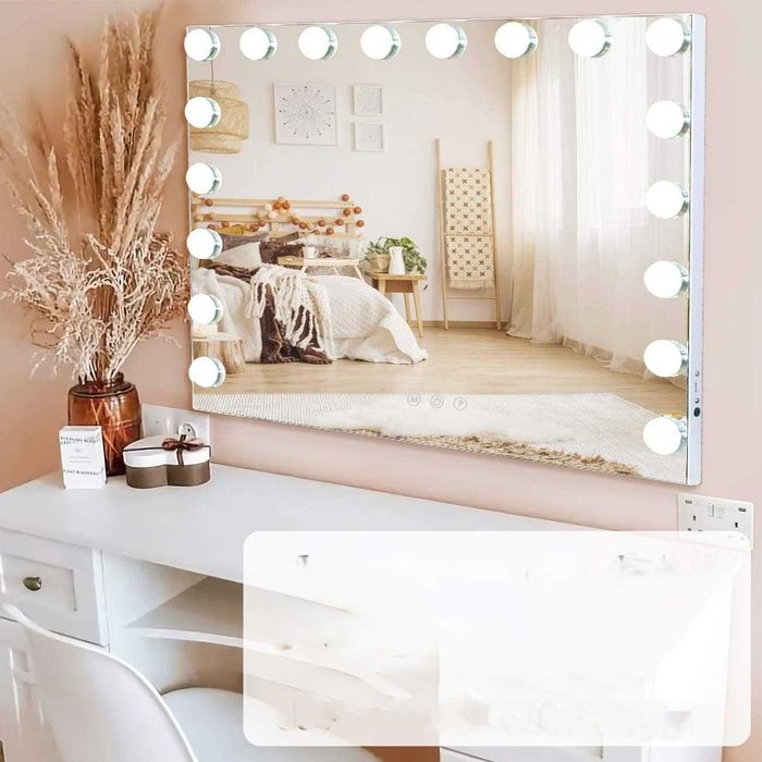Duże lustro kosmetyczne LED 80x60 cm z lupą 10X i portem USB