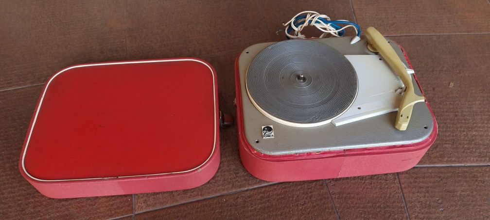 Gramofon elektryczny walizkowy Fonica G-250 prl retro vintage