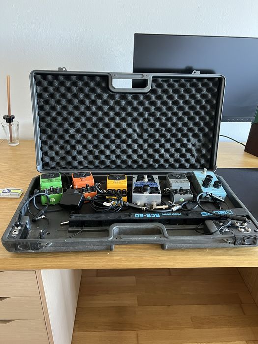 Boss bcb-60 pedalboard