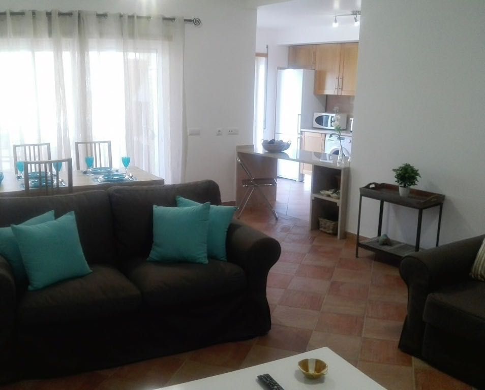 Apartamento T2 piscina aquecida, ar condicionado e Internet