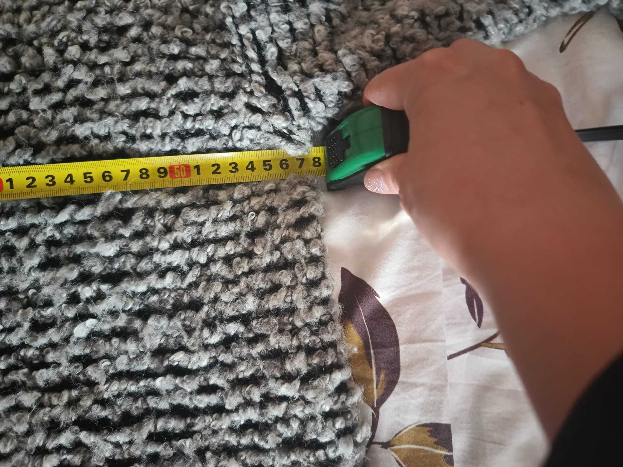 Sprzedam damską narzutkę płaszczyk sweter