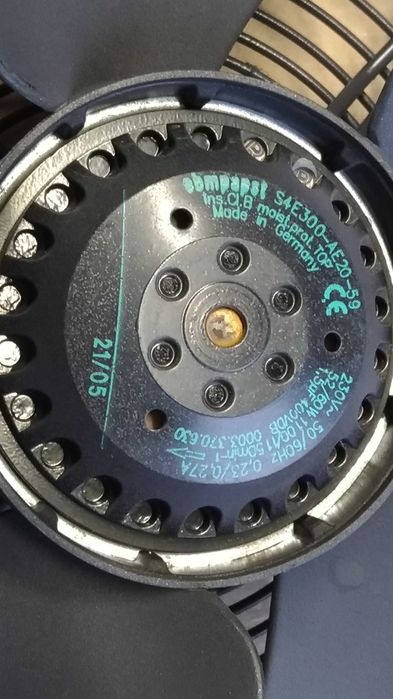 Ventiladores / Extratores industriais 1200m3/h 24/7