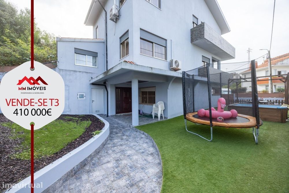 Moradia T3 | Renovada | 3 Frentes | Terraço | Garagem