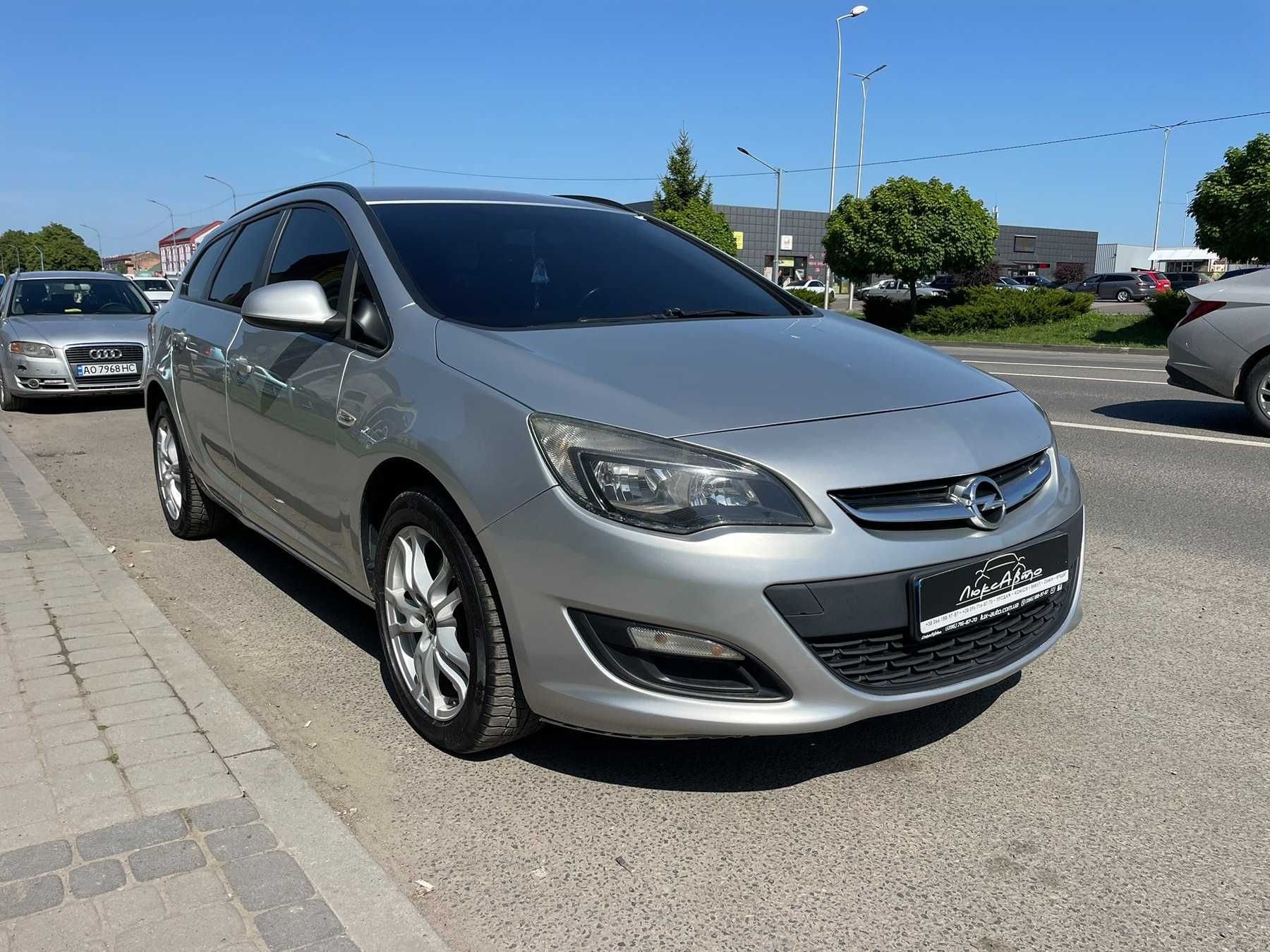 opel astra  2015