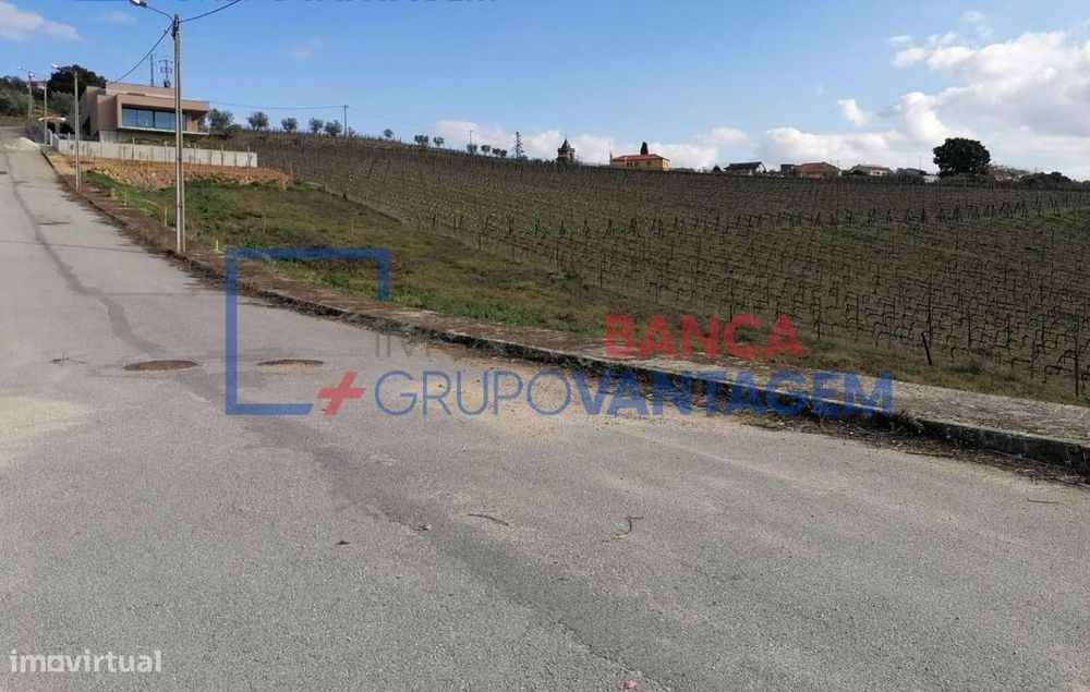 Terreno para moradia independente - Peso da Régua