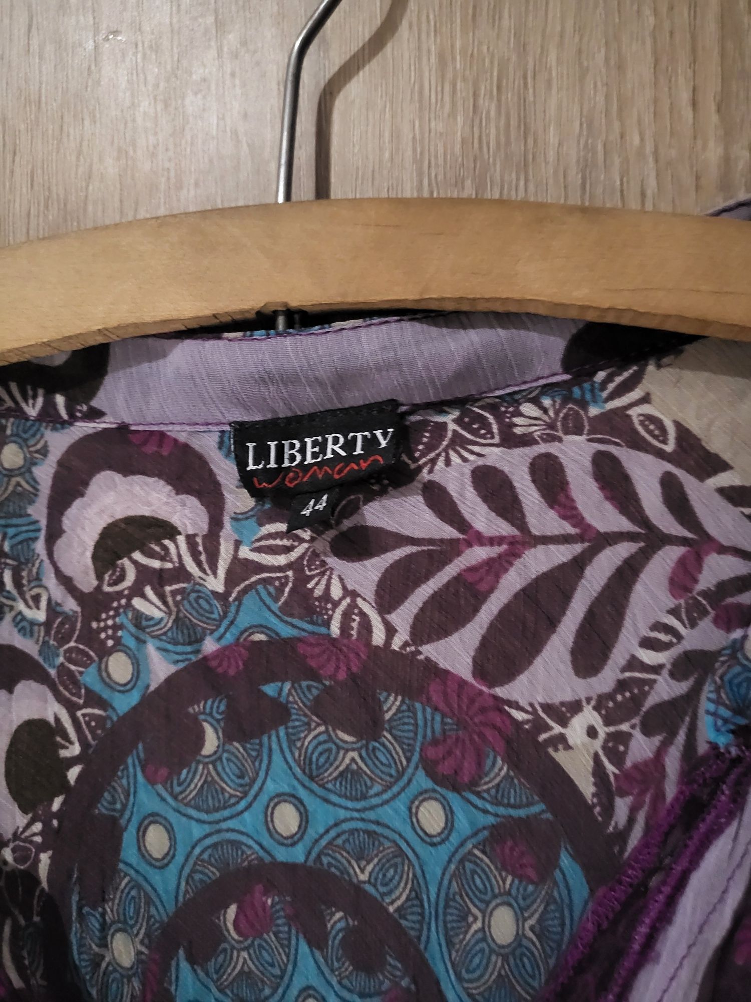 Duża zwiewna bluzka z printem rozm.44 Liberty Woman