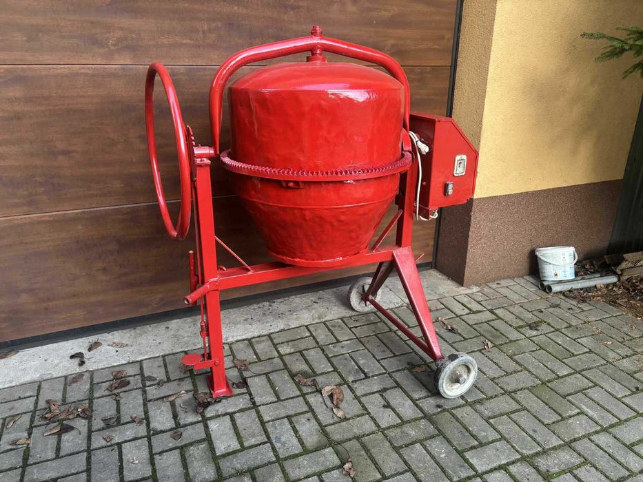 Sprzedam betoniarkę defro 150l calkowita na 230v