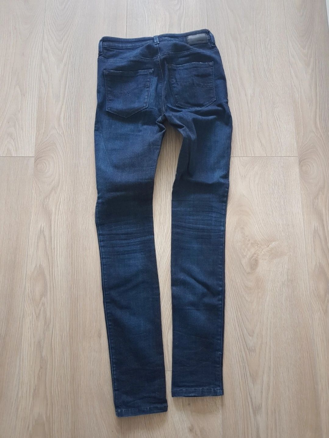 Jeansy Diesel slim fit (wysoki stan) r.XS/S