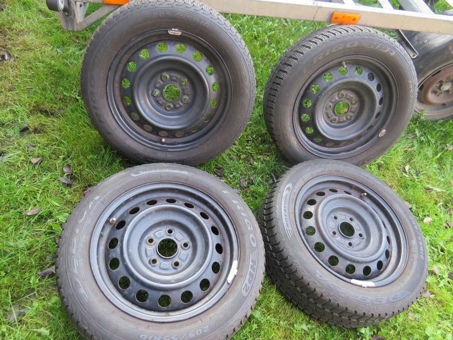 koła 5x114,3 205/55/16 np Nissan opony 8mm