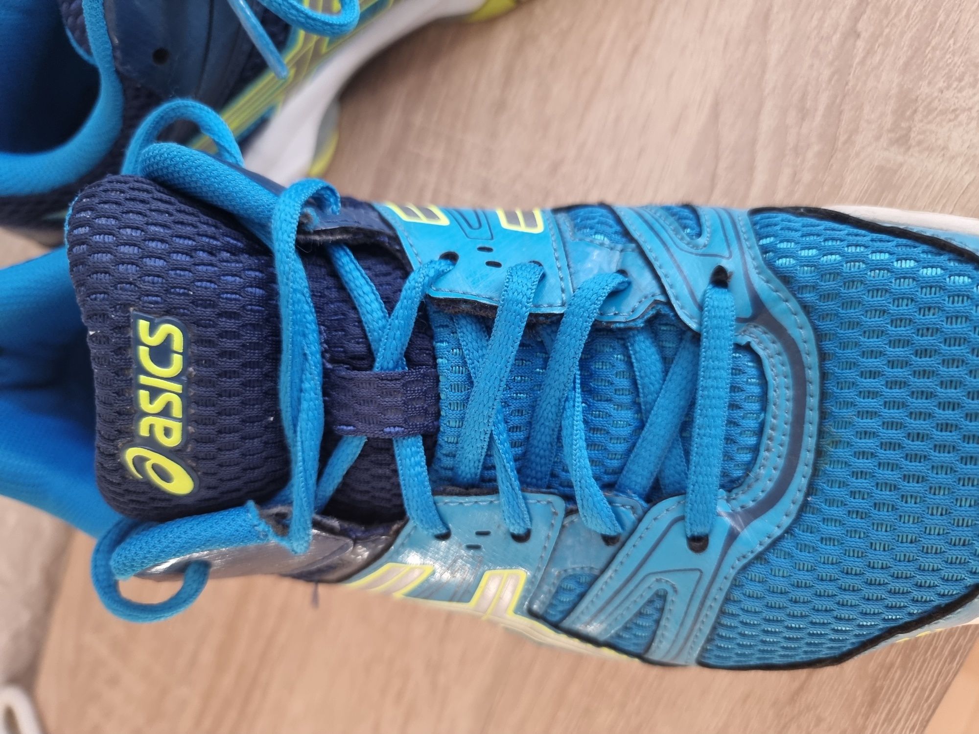 Buty sportowe Asics Gel Rocket 7-40.5 (25.5cm)