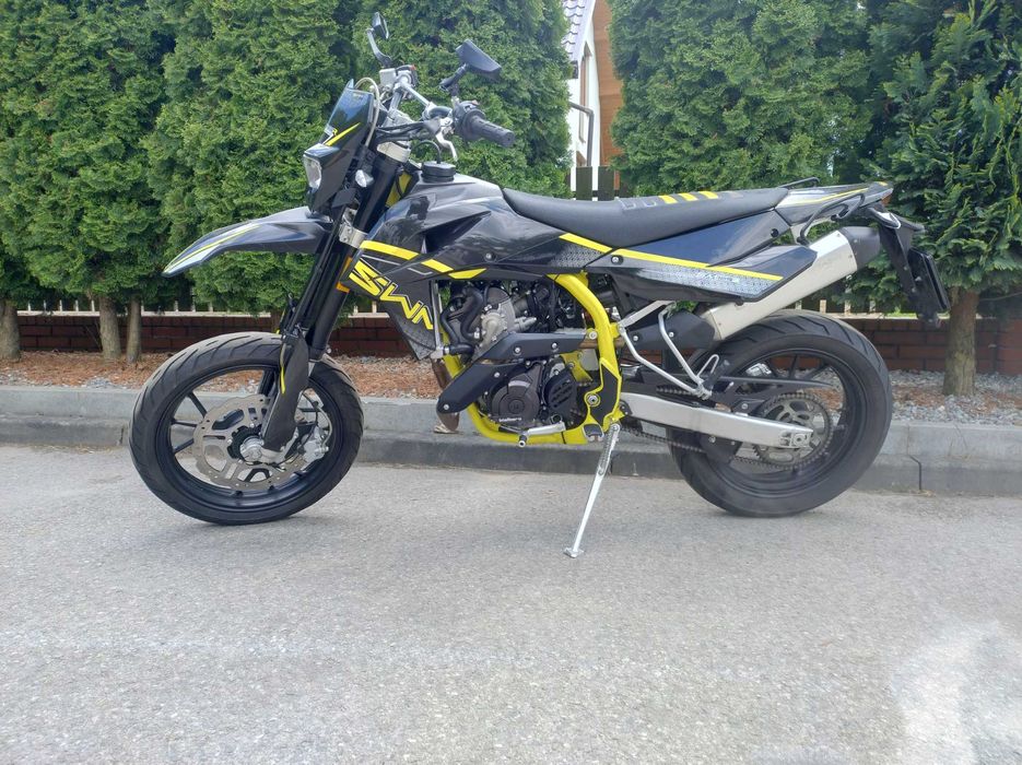 Motocykl SWM SM 125R