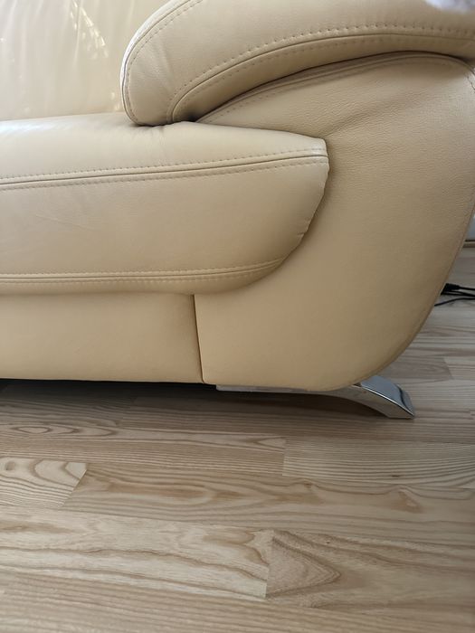 Wypoczynek skórzany stan bardzo dobry Helvetia Furniture