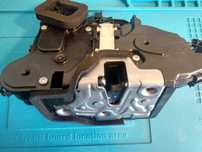 Fecho de porta VW 10C837015B