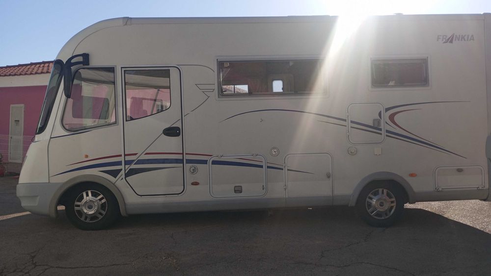 Autocaravana integral frankia ar condicionado