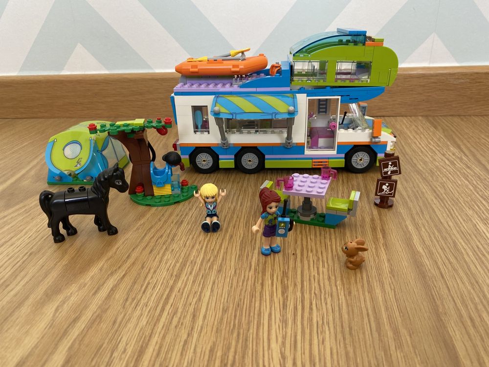 Lego Autocaravana da Mia (41339)
