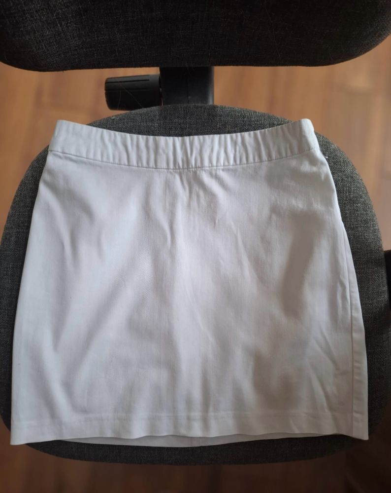 Biała krótka spódniczka, prosta spódnica mini oodji XS