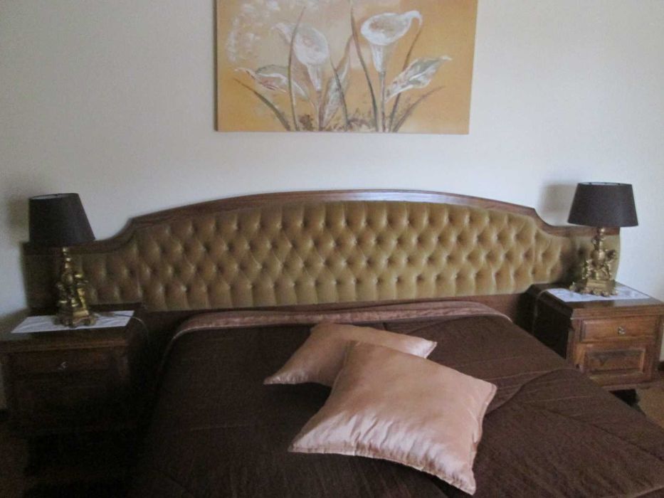 Cama Vintage em cerejeira