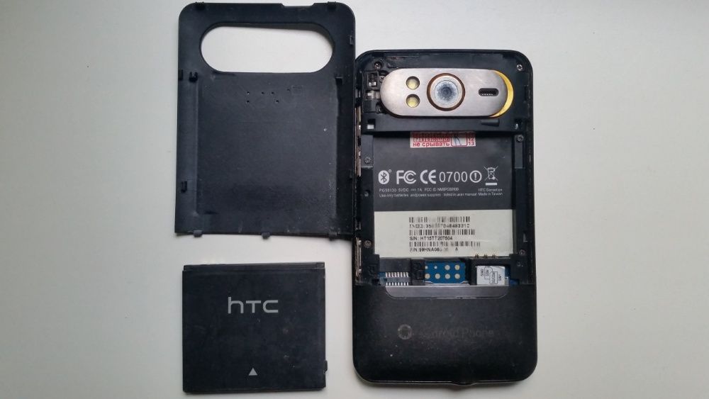 Телефон HTC H7300 / HTC Desire HD A9191 разбит экран на запчасти