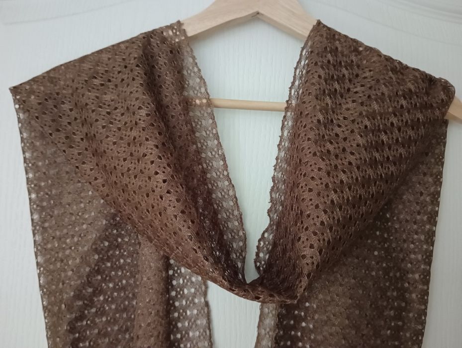 Apaszka, szalik z frędzlami w kolorze brązowym