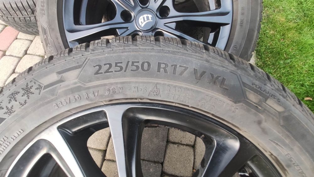 KOŁA 4 szt.  Felgi czarne + Opony 225/50 R17 98V  rok 2421