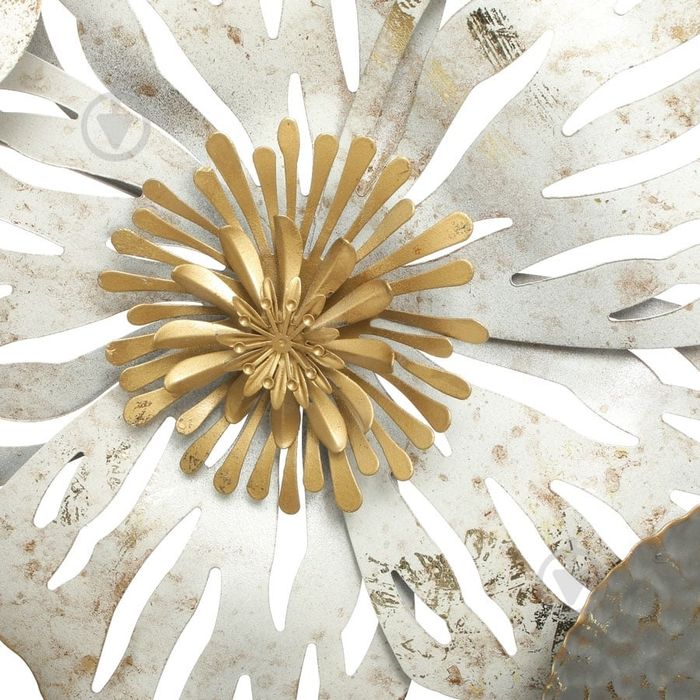 Декоративный металлический цветок