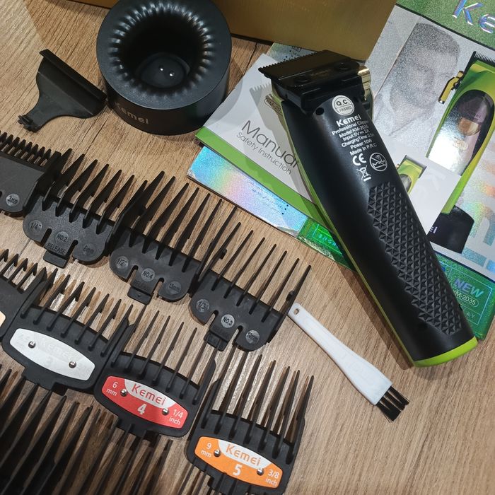 Profesjonalna maszynka do strzyżenia włosów KEMEI dla mężczyzn,