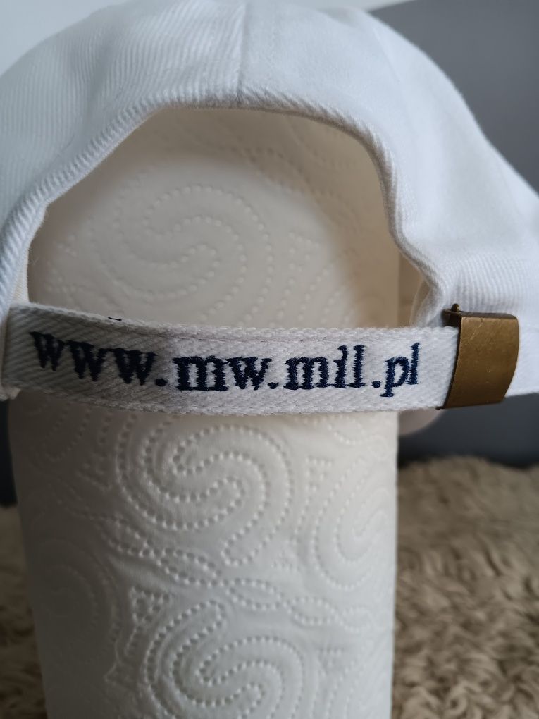 Czapka z logo Marynarki Wojennej