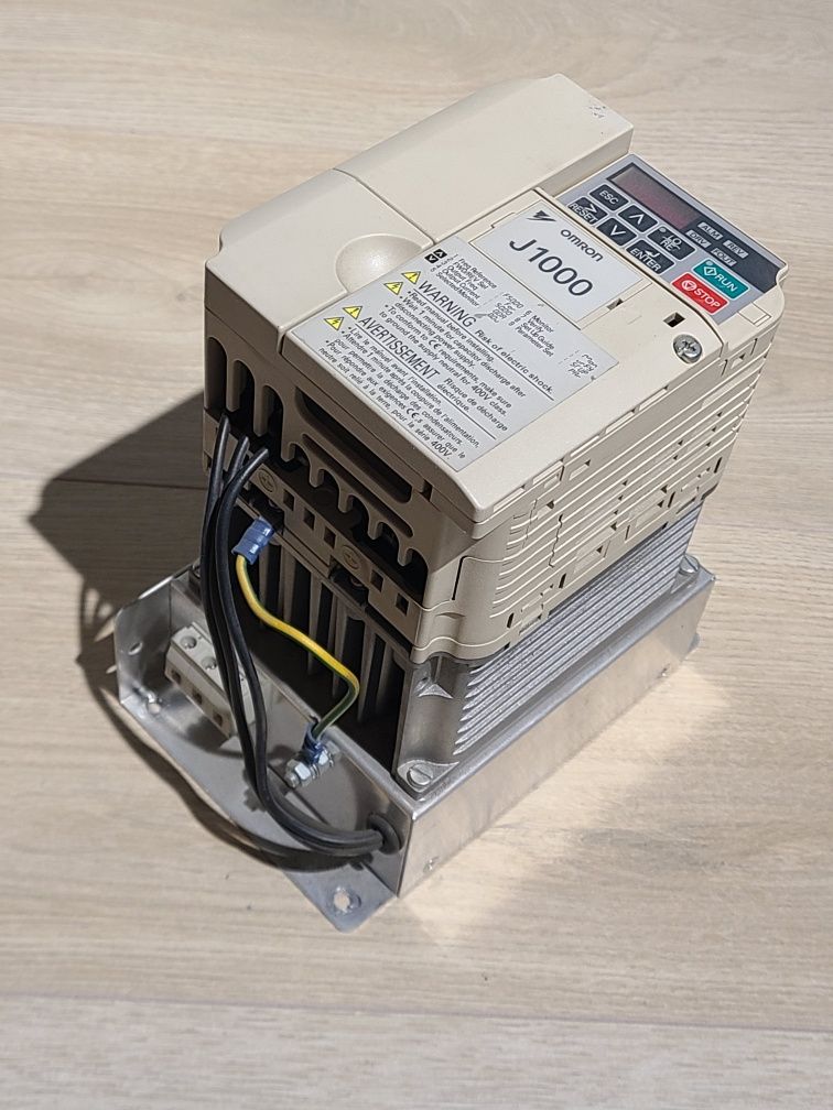 Omron J1000 1.1/1.5kW Частотний перетворювач
В комплекті з мережевим ф