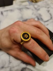 Złoty sygnet pierścionek VERSACE nero Italy oryginał piękny dodatek
