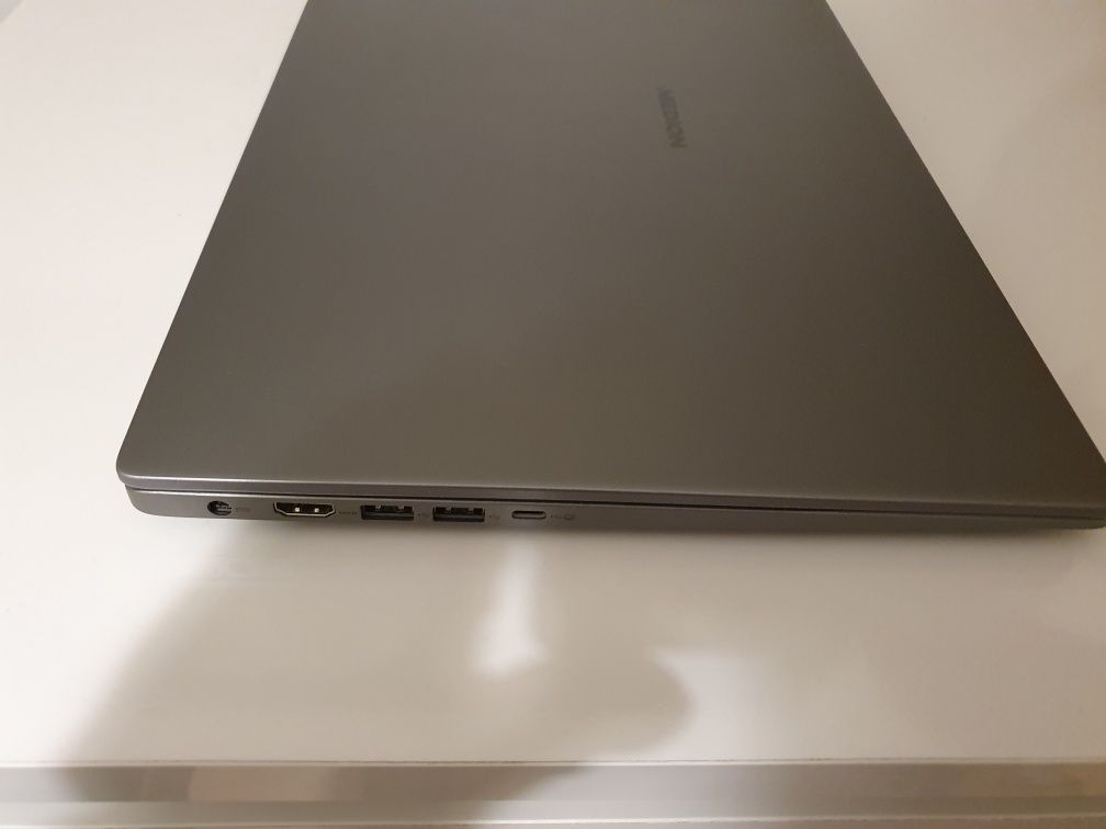 Laptop 17", i5 1135g7, 16 gb ram, 1tb ssd