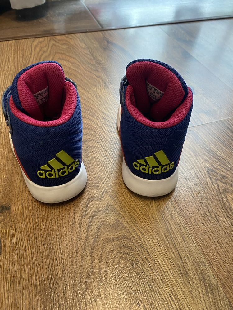 Buty dla dziewczynki Adidas rozmiar 24