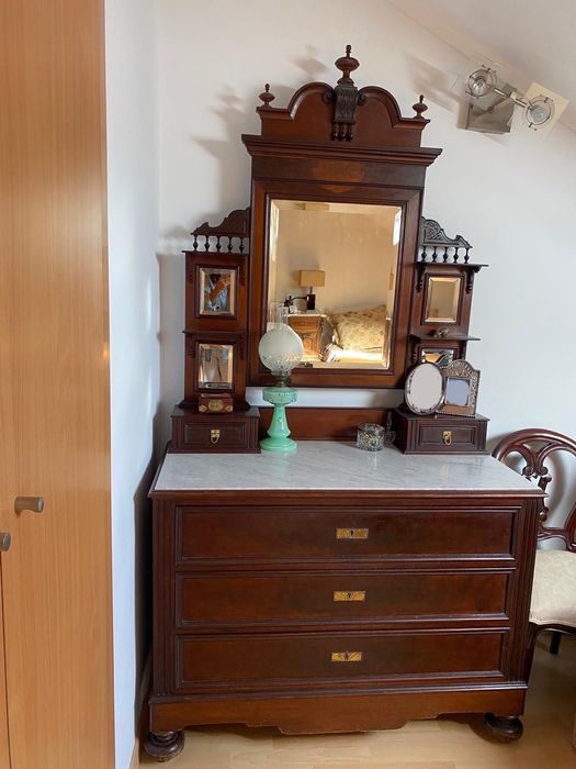 Cómoda com espelho