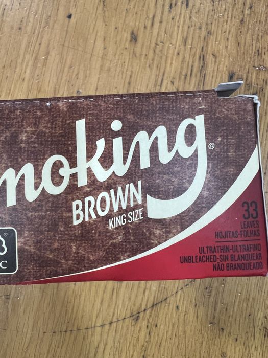 Caixa 50 Mortalhas Smoking Brown King Size - NOVO