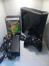 Xbox 360 Slim 250gb.