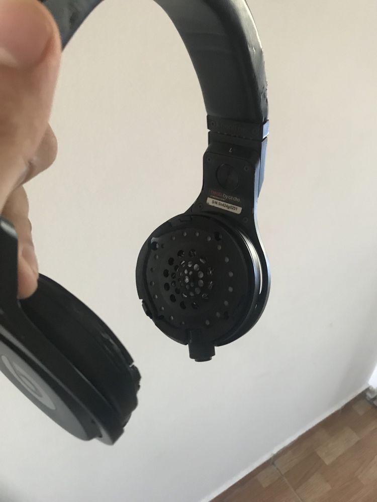 Fones beats.