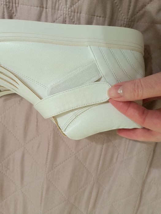 Білі жіночі черевики (хай-топи) Lu Boo, нові, р. 40, без утеплювача