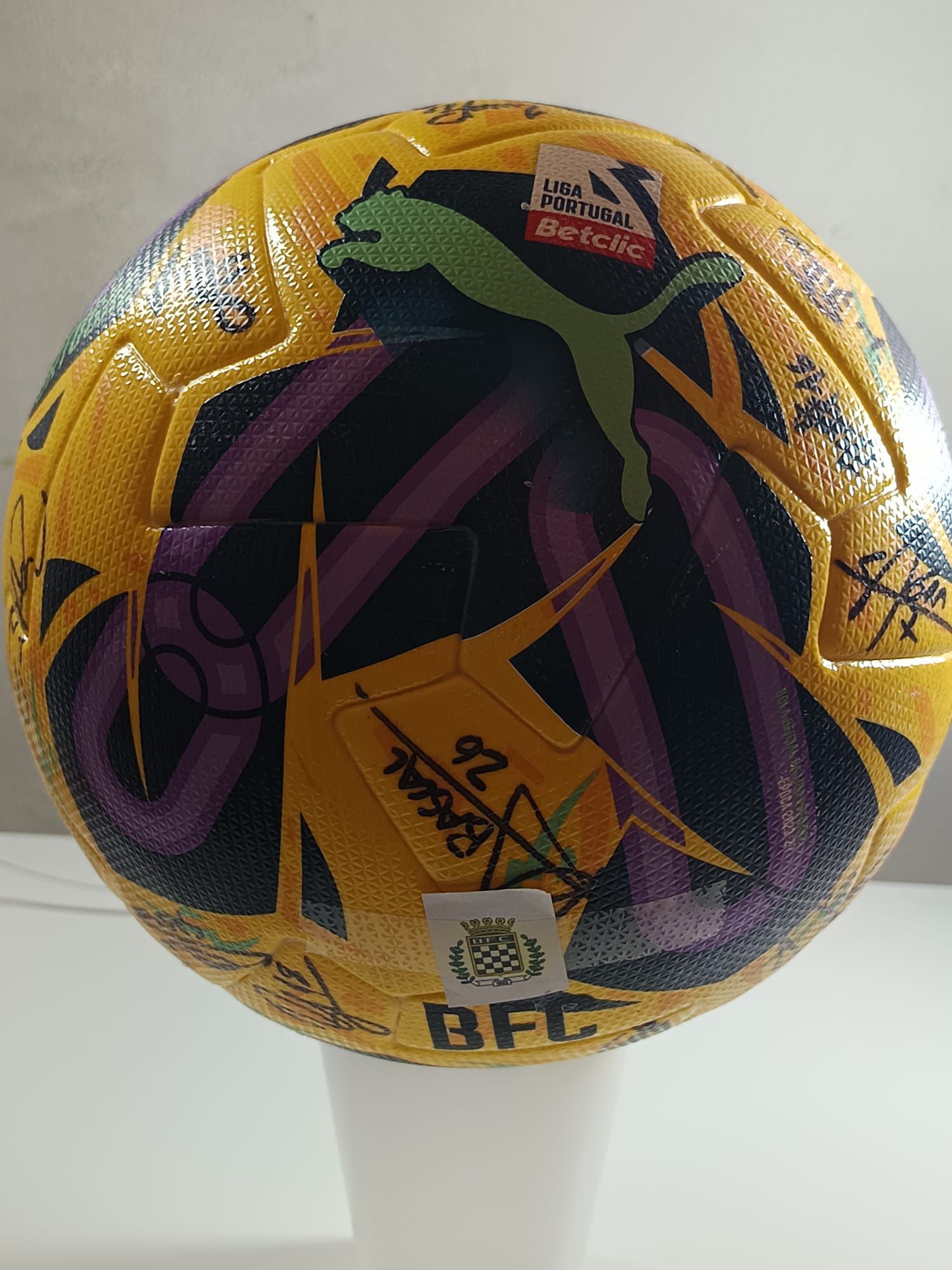 Bola autografada Boavista