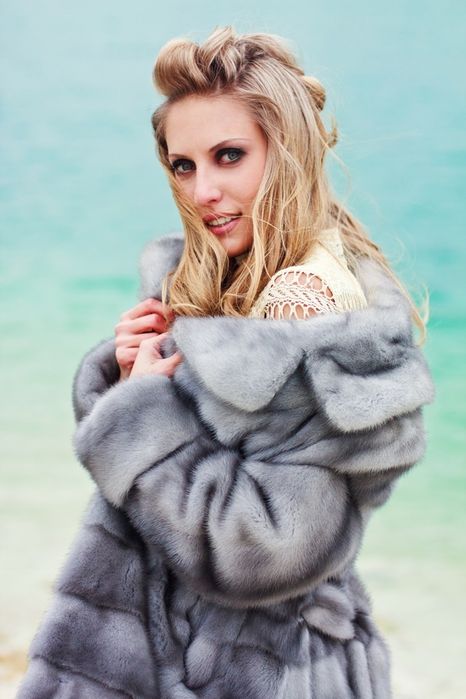 Шуба норкова р. 44-46 (S)