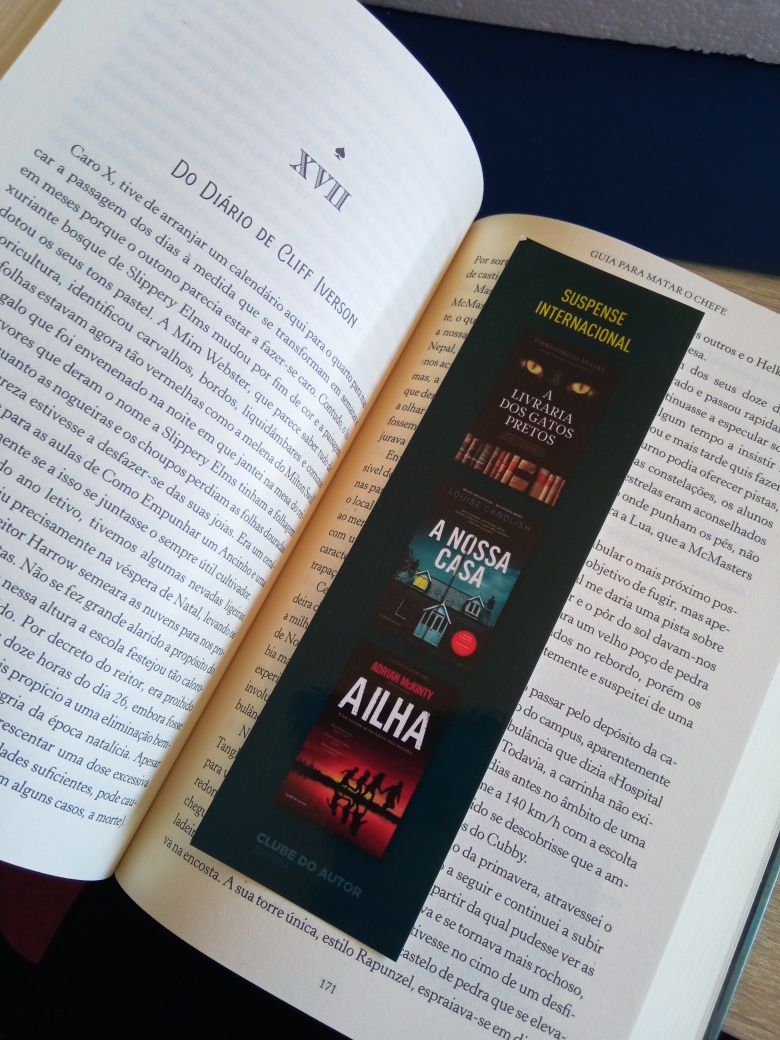 Livro "Guia McMasters para M4tar o Chefe"
